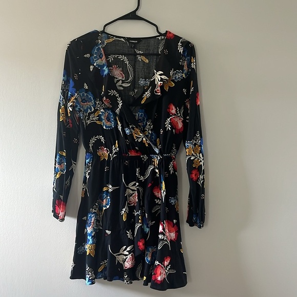 Express Floral Print Wrap Long Sleeve Ruffle Dress Size S - Picture 3 of 10